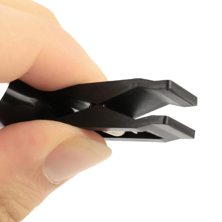 2 PCS Car Windshield Multi-functional Suction Cup Clip, Random Color Delivery - Image 5