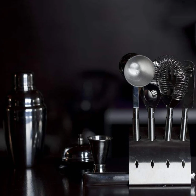 5 in 1 Classic Stainless Steel Shaker Set, Capacity: 550ml (Shaker + Jigger + Strainer + Ice Clip + Stirrer Pipe)(Silver) - Image 14