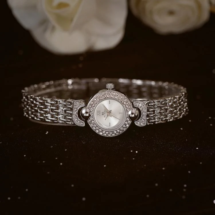 BS Bee Sister FA1841 Vintage Women Bracelet Watch Dainty Small Dial Rhinestone Quartz Dress Watch for Ladies(Gold) - Image 3
