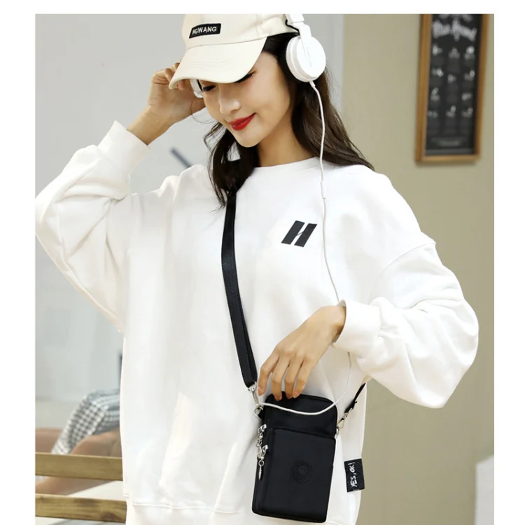Crossbody Mobile Phone Bag Vertical Wallet Arm Bag With Headphone Hole(Black Balloon) - Image 8
