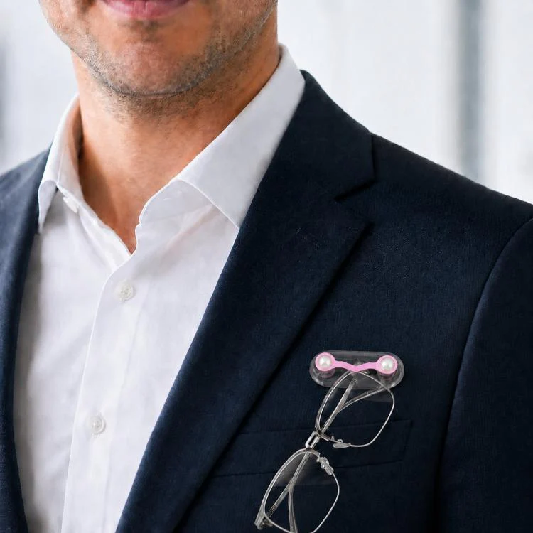 Magnetic Glasses Holder Magnetic Brooch Number Plate Headset Glasses Clip, Color: Pink Foundation With Pearls