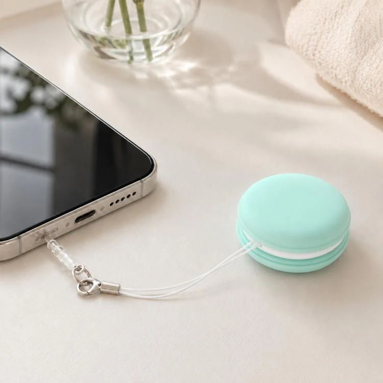 Multifunctional Portable Macaron Shape Phone Screen Cleaner Cloth with Lanyard(Green)