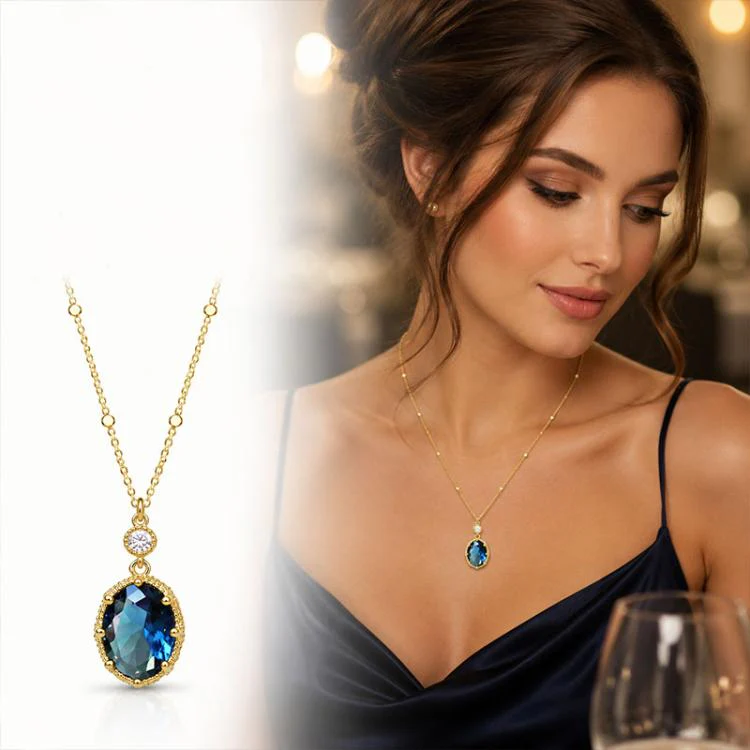 Oval Vintage-Style French Pendant Necklace for Women(Gold)