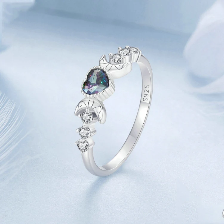 S925 Sterling Silver With Platinum-plated Vintage Heart-shaped Crescent Ring, Size: No.8 - Image 2